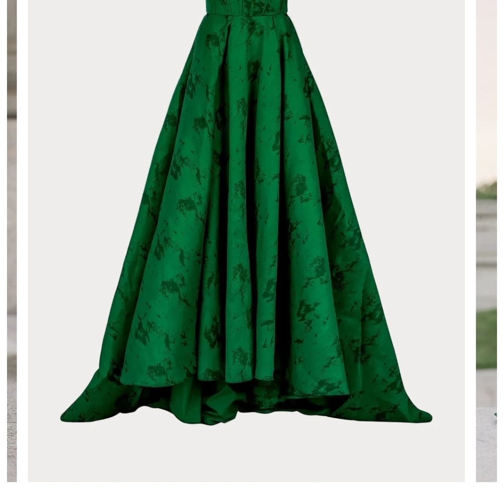 JessaKae Strapless (Wicked Inspired) Green Rayne Gown From The Oz Collection. - Picture 5 of 5